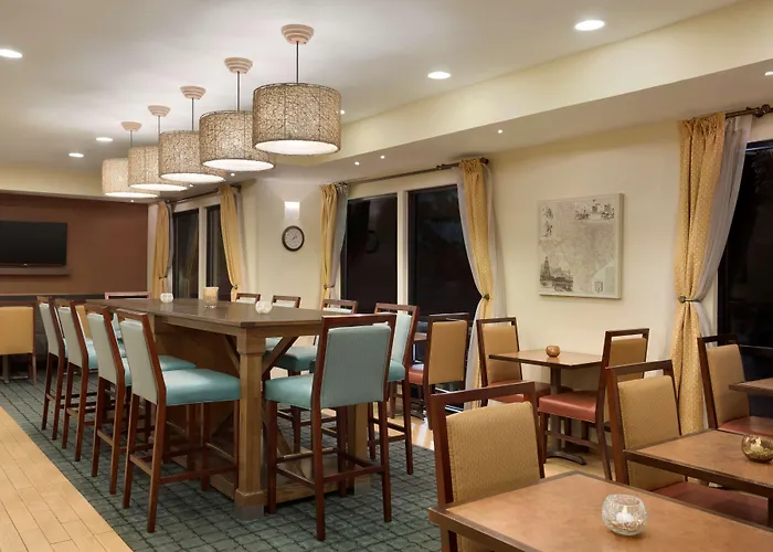 Hampton Worth Southwest Cityview Hotel