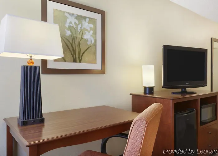 Hotel Hampton Worth Southwest Cityview 3*