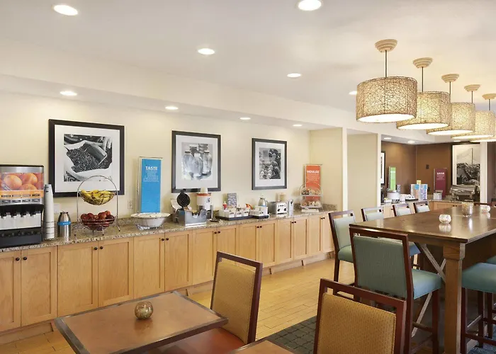 Hotel Hampton Worth Southwest Cityview